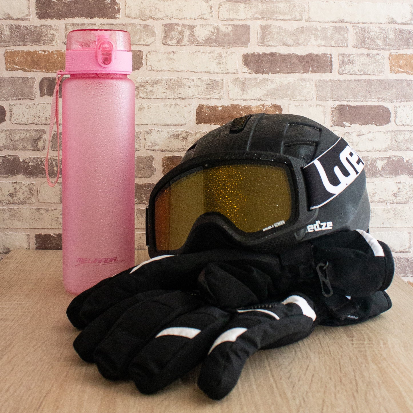 MELIANDA MA-7350 1000 ml Trinkflasche mit Nylon Handschlaufe Pink